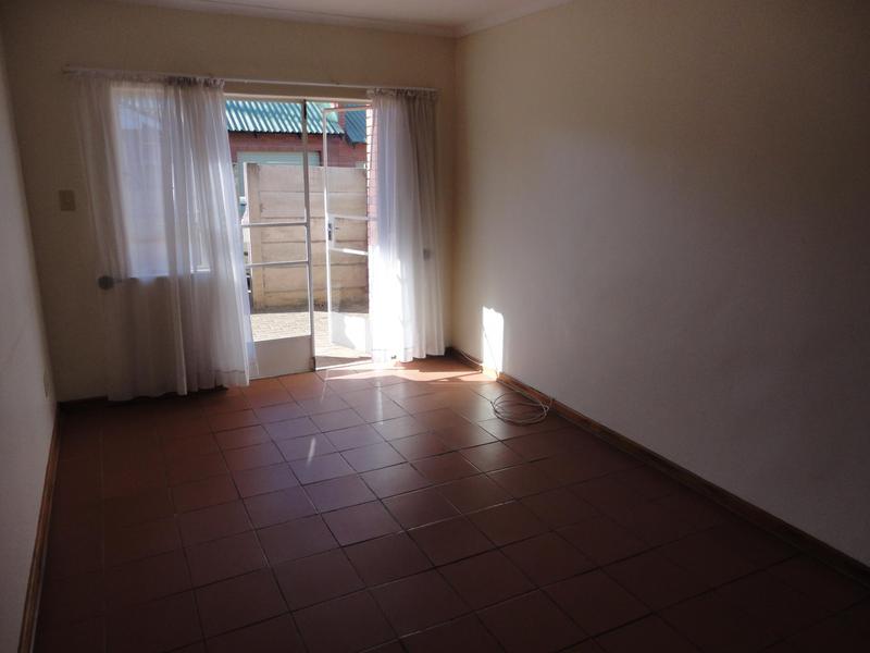 6 Bedroom Property for Sale in Ladybrand Free State